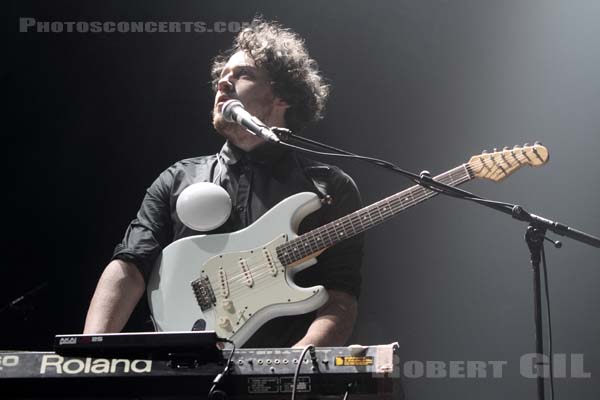 METRONOMY - 2010-12-09 - PARIS - Bercy - 